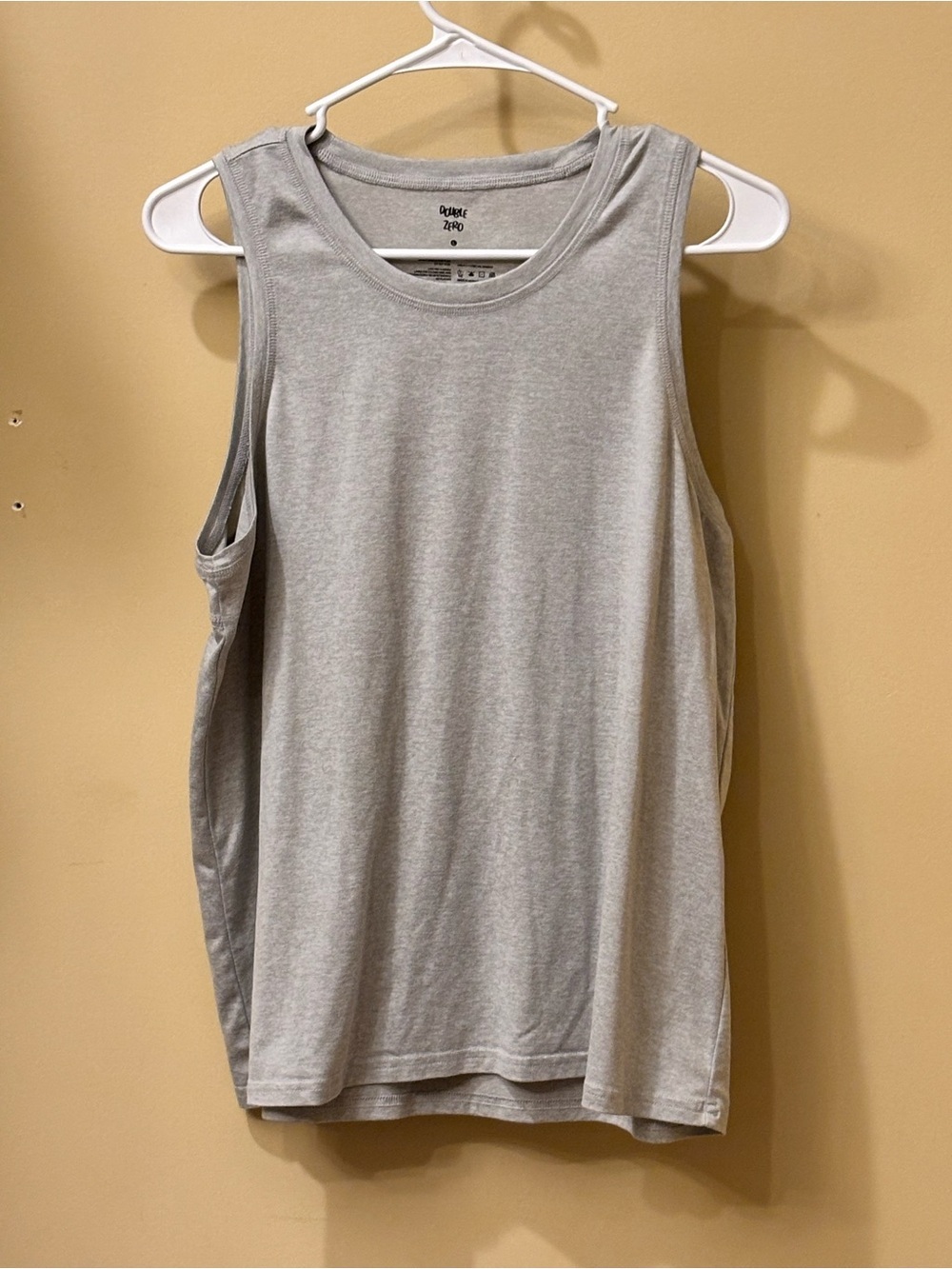 Double Zero Light Gray Sleeveless Tank Top Size Large - Picture 2 of 4